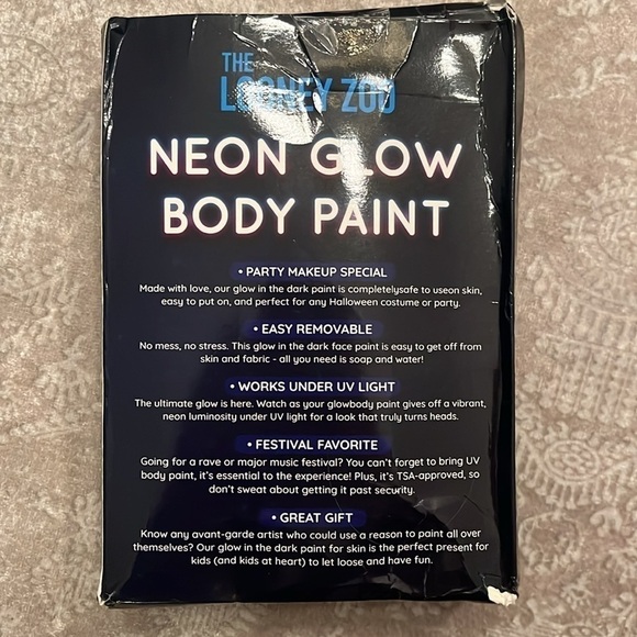 Brand New 8-Color Neon Glow in the Dark UV Paint Kit Brushes Stencils Blacklight - Picture 5 of 12